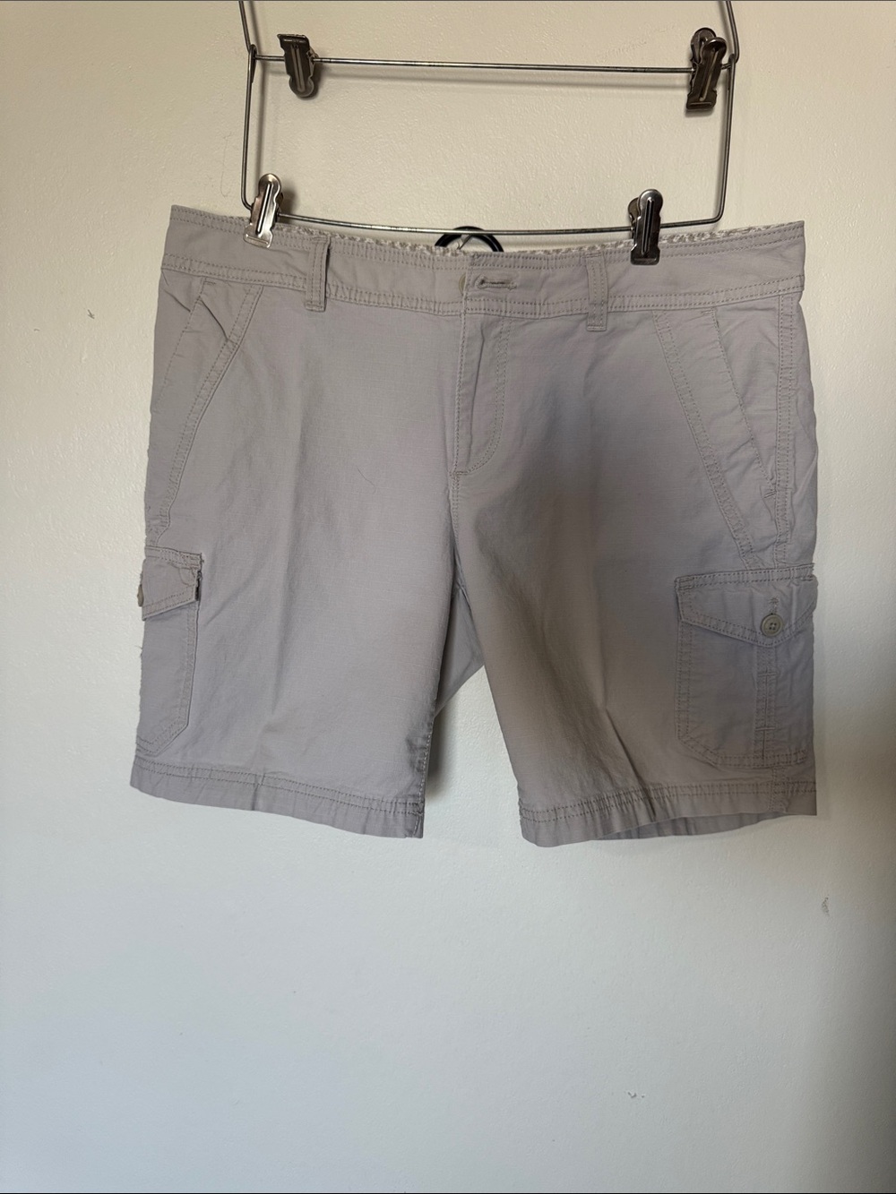Eddie Bauer Light Gray Women's Cargo Shorts